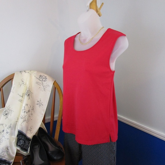🌹Host Pick🌹Classic Red Essential Tank Top - NWOT - Picture 3 of 6